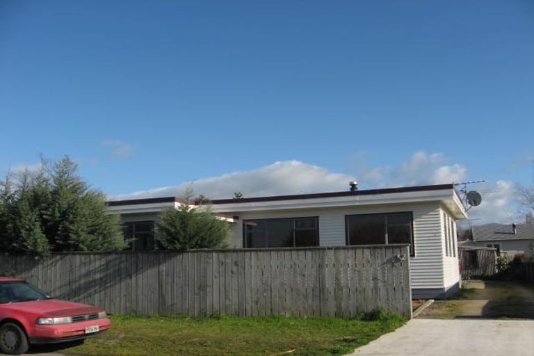 Photo of property in 52 Kempton Street, Greytown, 5712