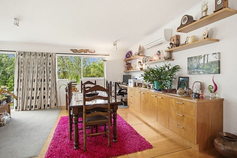 Photo of property in 5 Debenham Drive, Whitianga, 3510