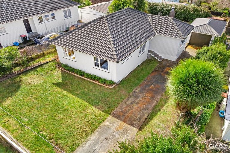 Photo of property in 5 Reid Road, Wainuiomata, Lower Hutt, 5014