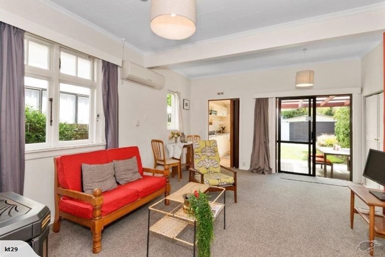 Photo of property in 161 Selwyn Street, Somerfield, Christchurch, 8024