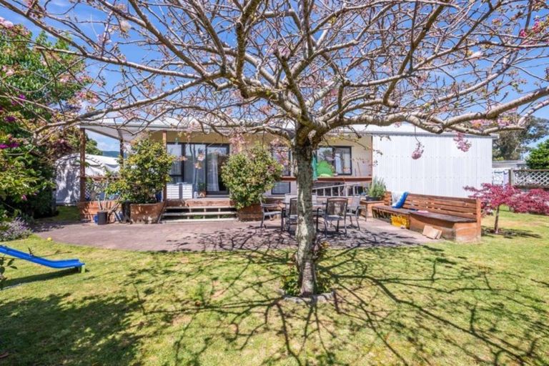 Photo of property in 8a Elder Grove, Paraparaumu, 5032