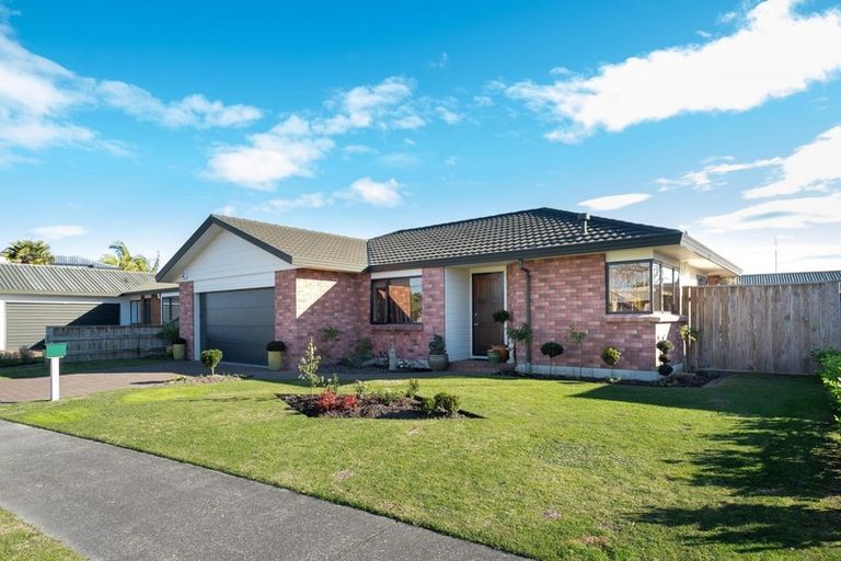 Photo of property in 6 Bucksburn Place, Greenmeadows, Napier, 4112