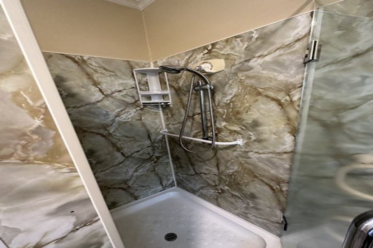 Photo of property in 11 Lyndhurst Crescent, Aranui, Christchurch, 8061