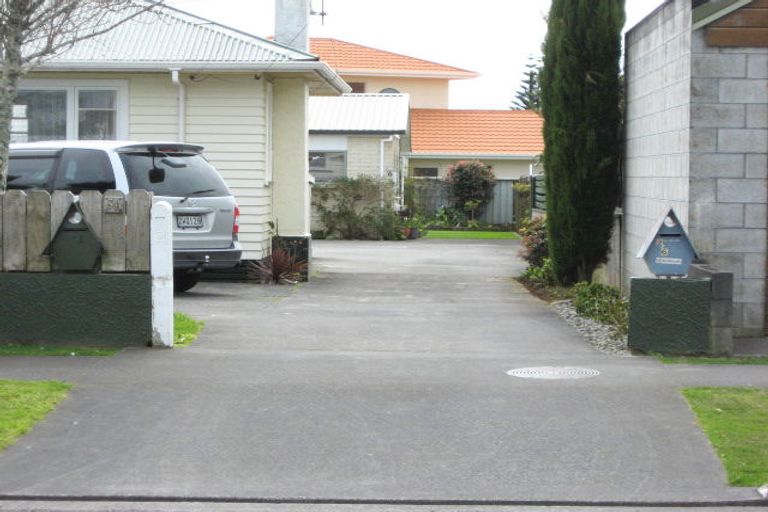 Photo of property in 6a Smith Road, Merrilands, New Plymouth, 4312