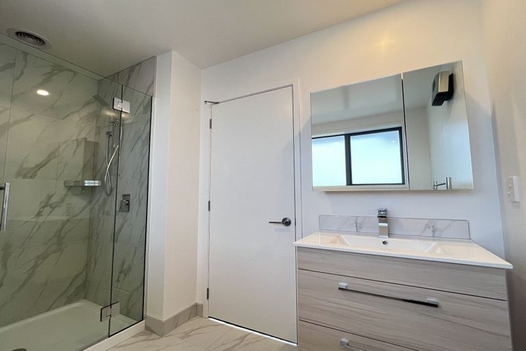 Photo of property in 17 Mohua Lane, Upper Riccarton, Christchurch, 8041