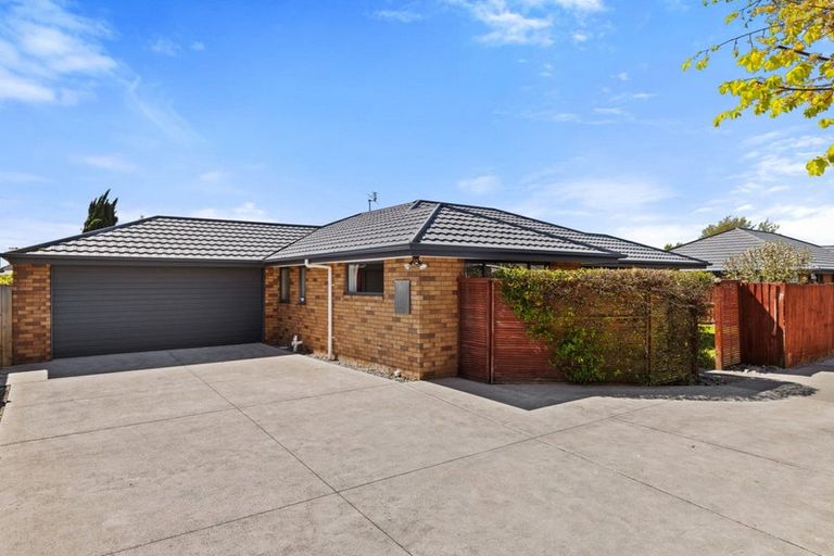 Photo of property in 43 Richards Avenue, Papanui, Christchurch, 8053