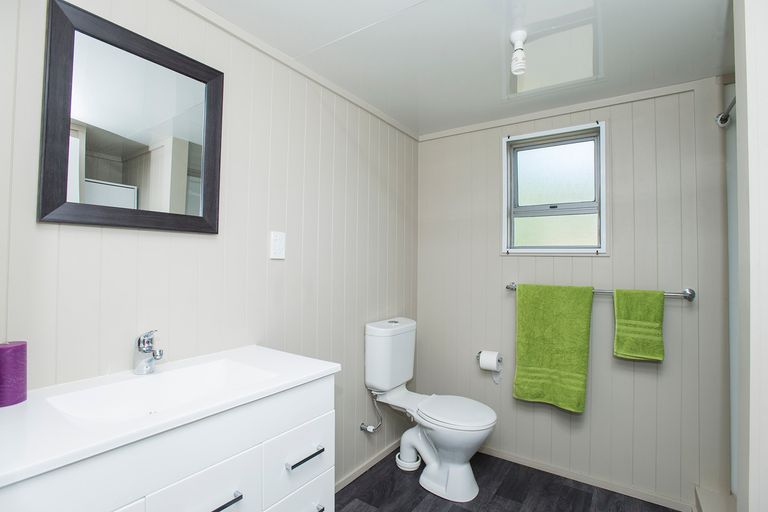 Photo of property in 120 Main Road, Makaraka, Gisborne, 4010