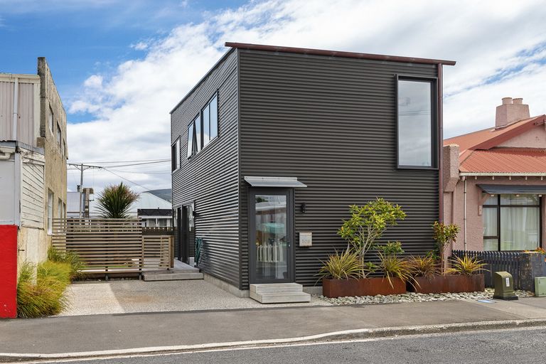 Photo of property in 108 Oxford Street, South Dunedin, Dunedin, 9012