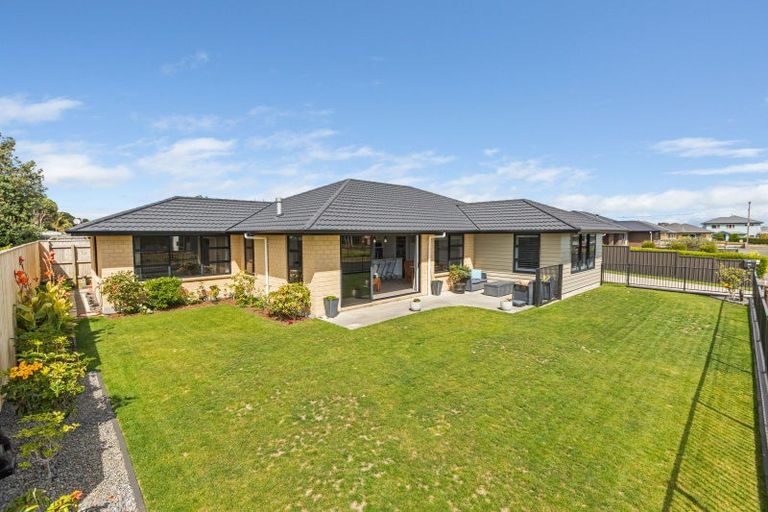 Photo of property in 10 Ta Paora Drive, Bell Block, New Plymouth, 4312