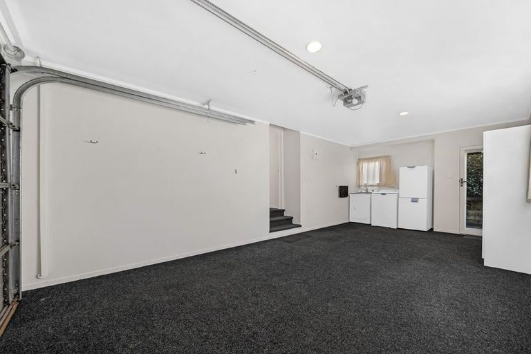 Photo of property in 7a Valley Road, Waiuku, 2123