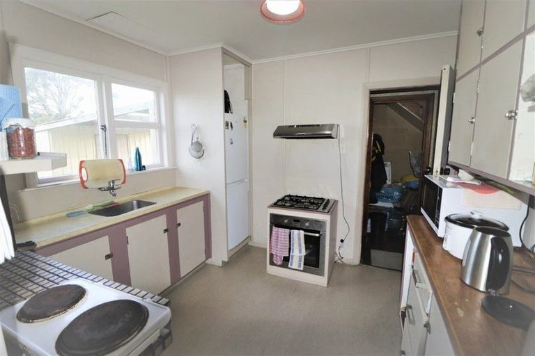 Photo of property in 44 Matipo Street, Castlecliff, Wanganui, 4501