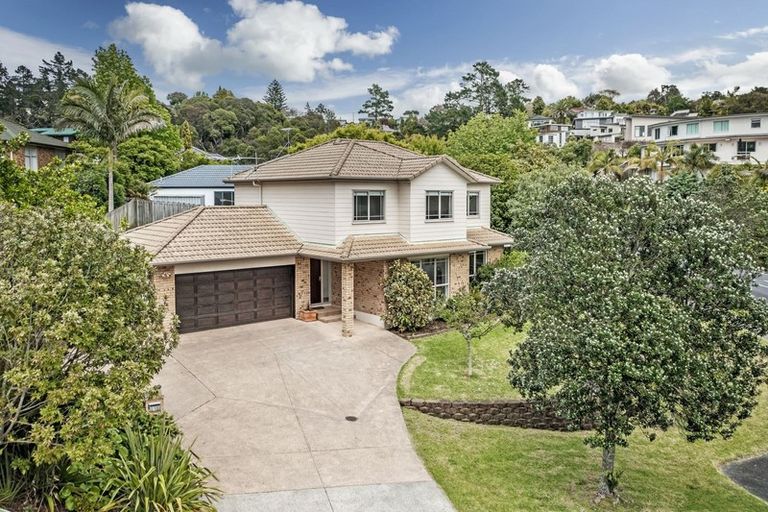 Photo of property in 1 Landvale Court, Browns Bay, Auckland, 0630
