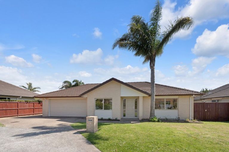 Photo of property in 18 Amapur Place, Flat Bush, Auckland, 2019