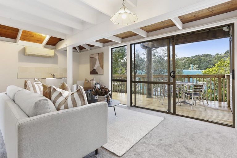 Photo of property in 1/16 Learmonth Avenue, Birkenhead, Auckland, 0626