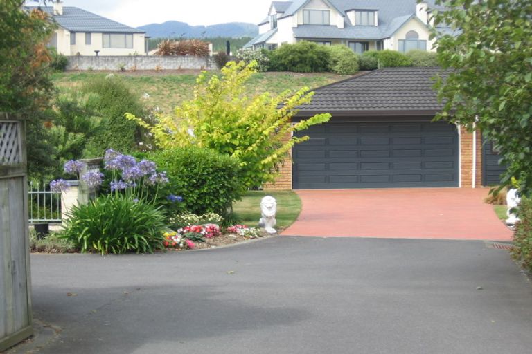 Photo of property in 41 Clearwater Terrace, Brown Owl, Upper Hutt, 5018