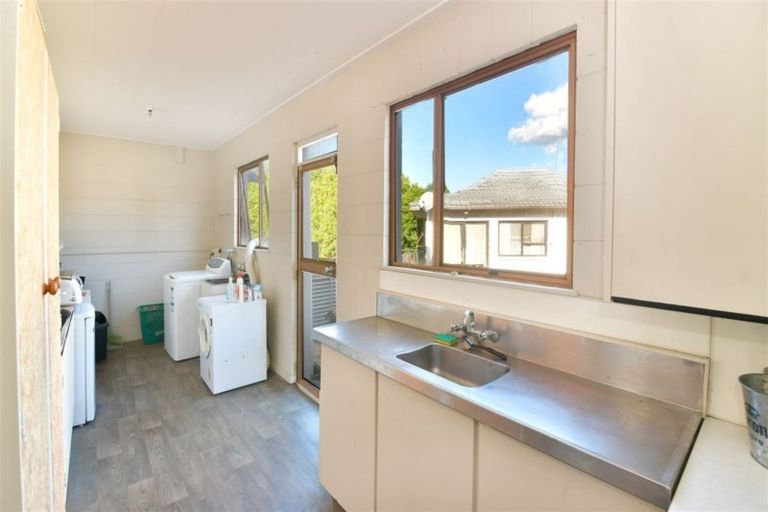 Photo of property in 6a Quo Vadis Place, Red Beach, 0932