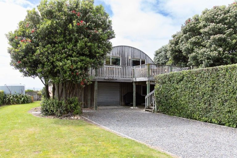 Photo of property in 61 Akitio Esplanade, Akitio, Pongaroa, 4991