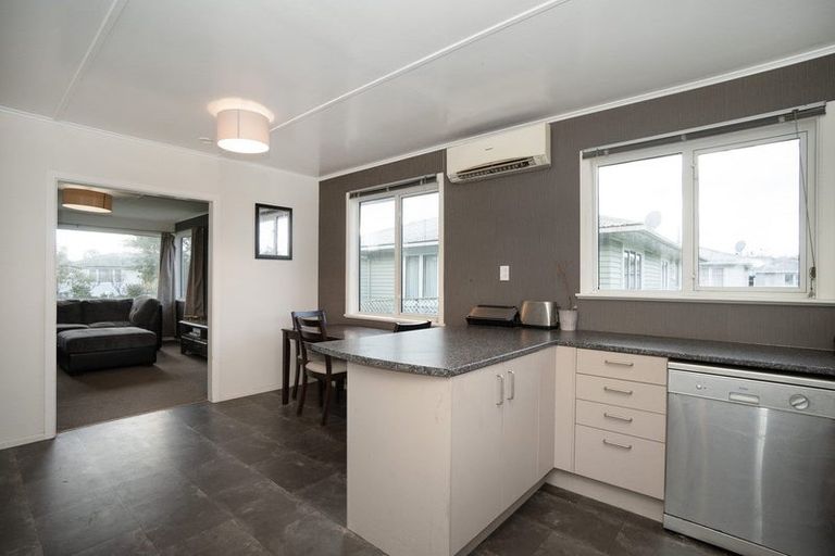 Photo of property in 63 Kettle Avenue, Awapuni, Palmerston North, 4412