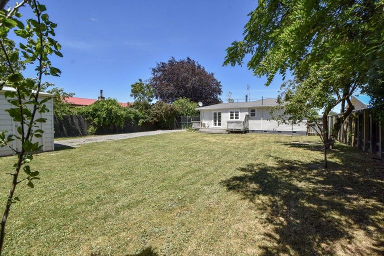 Photo of property in 15 Moreton Road, Carterton, 5713