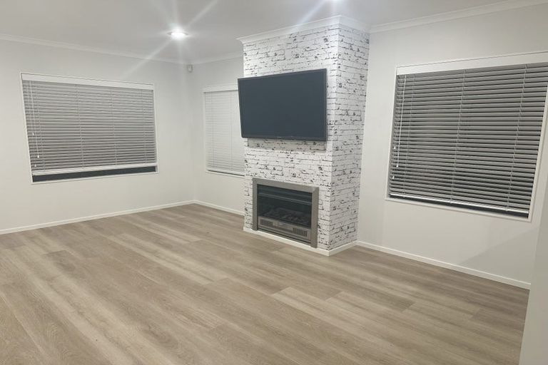 Photo of property in 62 Matarangi Road, East Tamaki, Auckland, 2013