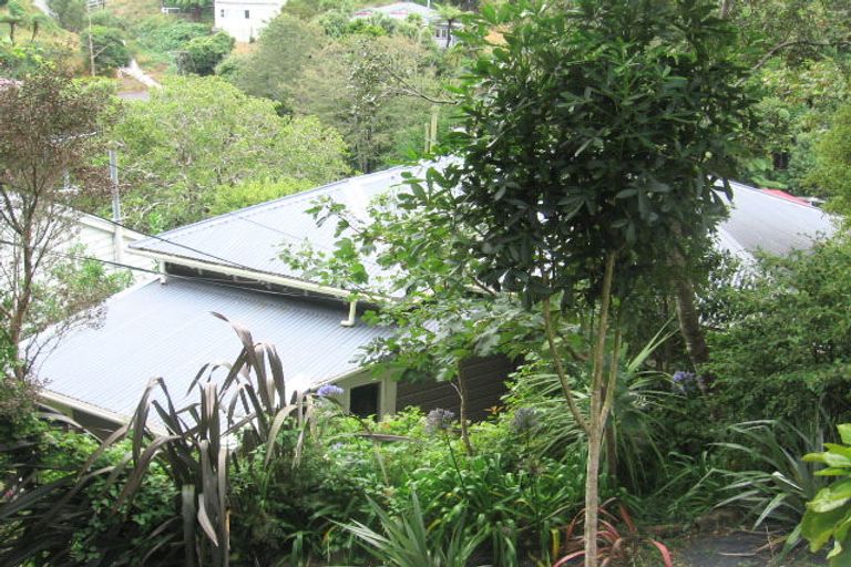 Photo of property in 32 Northland Road, Northland, Wellington, 6012