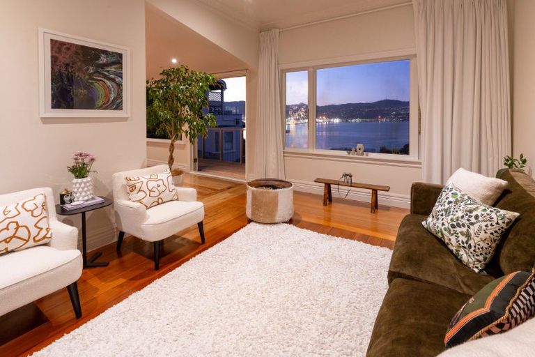 Photo of property in 4 The Crescent, Roseneath, Wellington, 6011