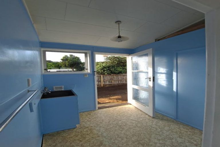 Photo of property in 46a Belt Road, Moturoa, New Plymouth, 4310