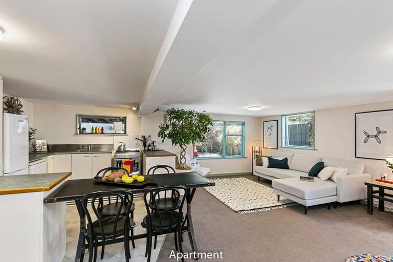 Photo of property in 3 Dover Street, Island Bay, Wellington, 6023