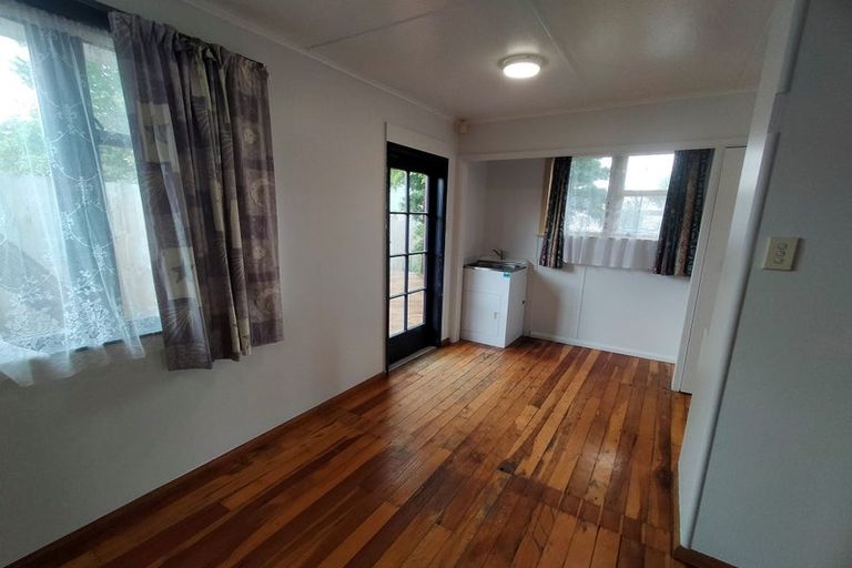 Photo of property in 35 Moheke Avenue, Roslyn, Palmerston North, 4414