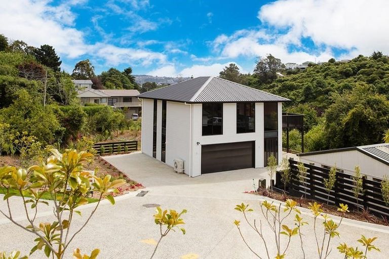 Photo of property in 39 Brugh Place, Andersons Bay, Dunedin, 9013