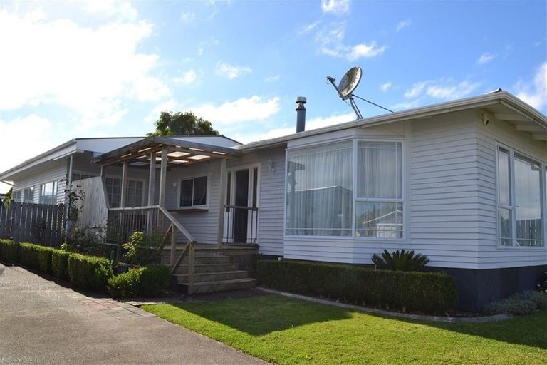 Photo of property in 11 Duke Avenue, Pukekohe, 2120