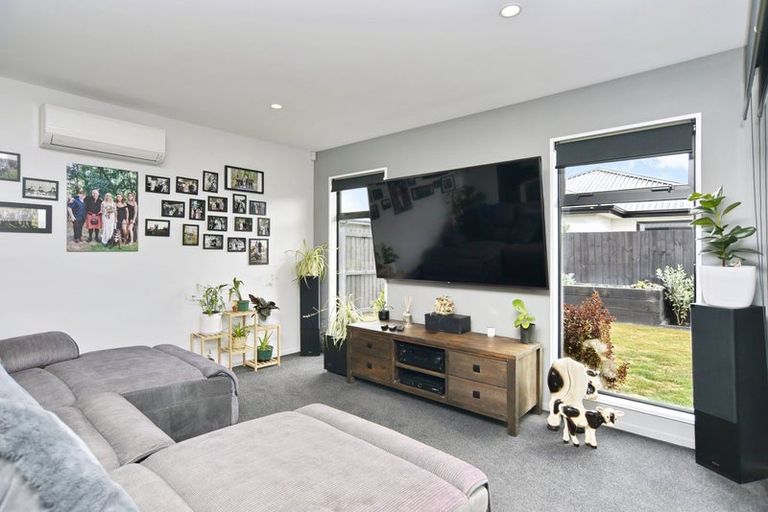 Photo of property in 8/21 Blakes Road, Belfast, Christchurch, 8051