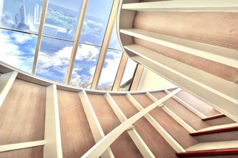 Photo of property in 96 Nicholson Road, Khandallah, Wellington, 6035