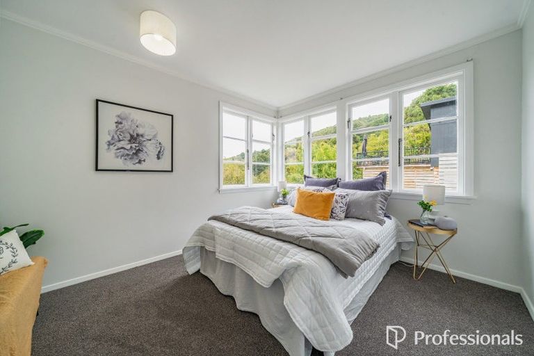 Photo of property in 5 Swainson Street, Naenae, Lower Hutt, 5011
