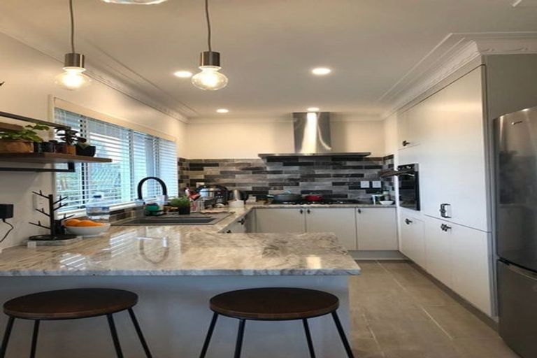 Photo of property in 1/1 Clearwater Cove, West Harbour, Auckland, 0618