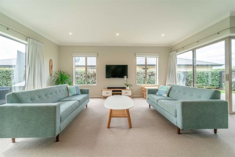 Photo of property in 63 Mcmahon Drive, Aidanfield, Christchurch, 8025