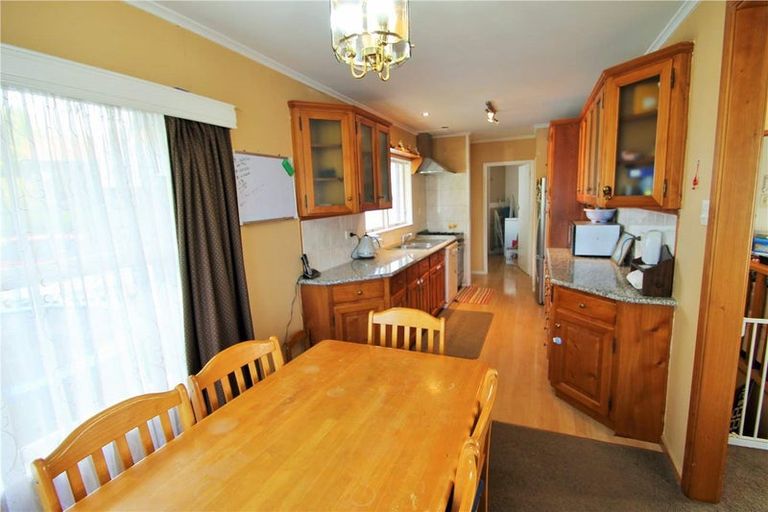 Photo of property in 50 Marlborough Avenue, Glenfield, Auckland, 0629