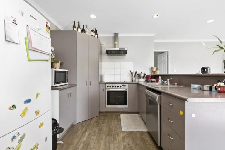 Photo of property in 67 Sutherland Road, Brookfield, Tauranga, 3110