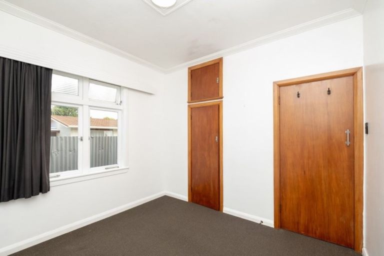 Photo of property in 6 Disraeli Street, Hawera, 4610