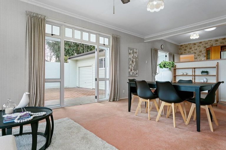 Photo of property in 29 Hamilton Road, Cambridge, 3434