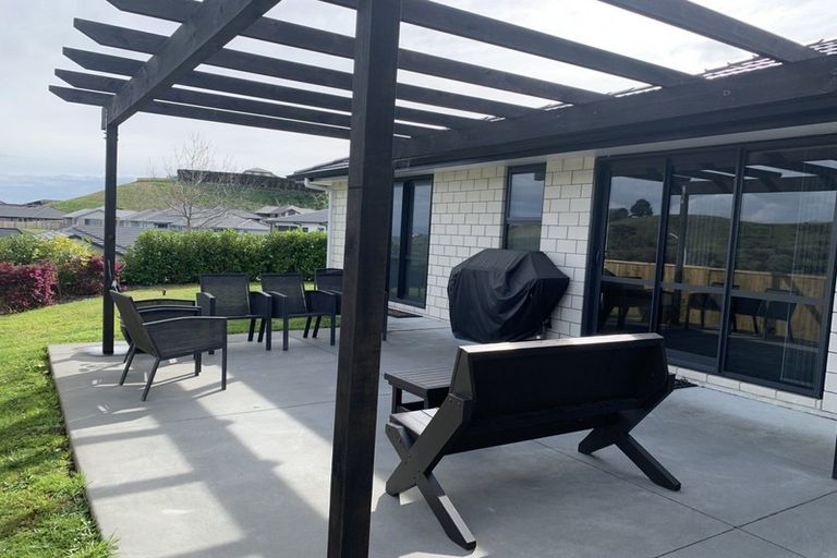 Photo of property in 19 Ballintoy Park Drive, Welcome Bay, Tauranga, 3175