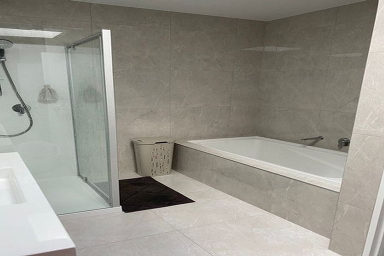 Photo of property in 4/21 Boyes Avenue, Whenuapai, Auckland, 0618