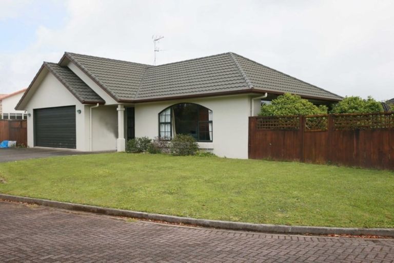 Photo of property in 32 Fendalton Drive, Rototuna, Hamilton, 3210