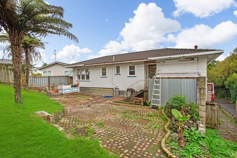 Photo of property in 13 Emirau Place, Glenfield, Auckland, 0629