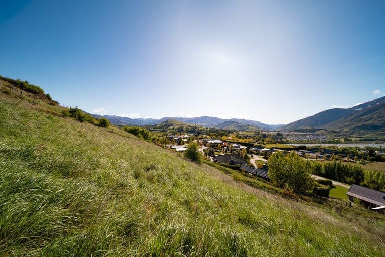 Photo of property in 8 Trench Hill Road, Frankton, Queenstown, 9371