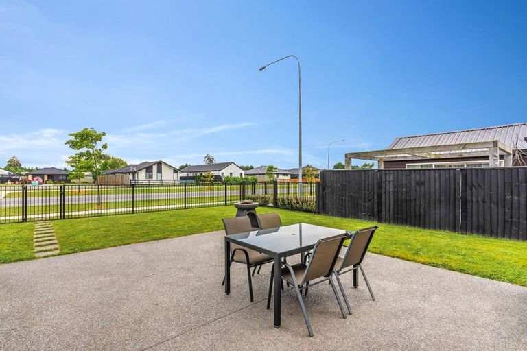 Photo of property in 8 John Raven Lane, Woodend, 7610