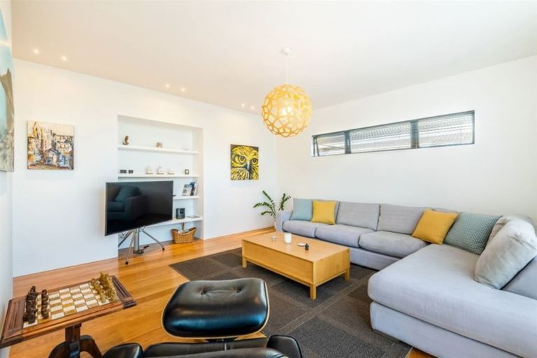 Photo of property in 6 Westwell Road, Belmont, Auckland, 0622
