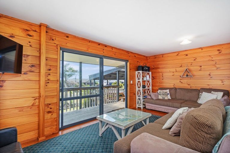 Photo of property in 149 Kowhai Avenue, Matarangi, Whitianga, 3592