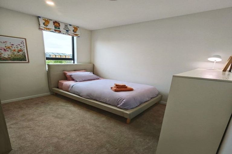 Photo of property in 8 Marlborough Crescent, Hobsonville, Auckland, 0616