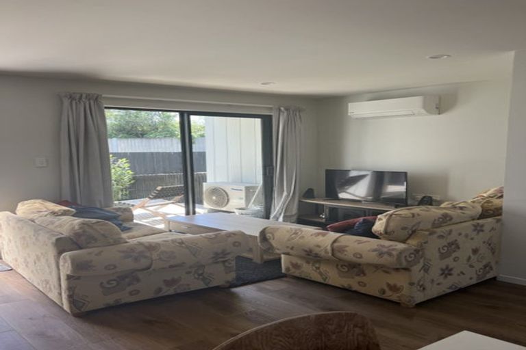 Photo of property in 41 Whai Hua Lane, Mangere Bridge, Auckland, 2022